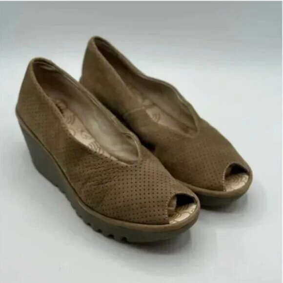 Fly London Yury Peep Toe Wedge Tan Shoe Nubuck Perforated Size EU 38 - Picture 1 of 10